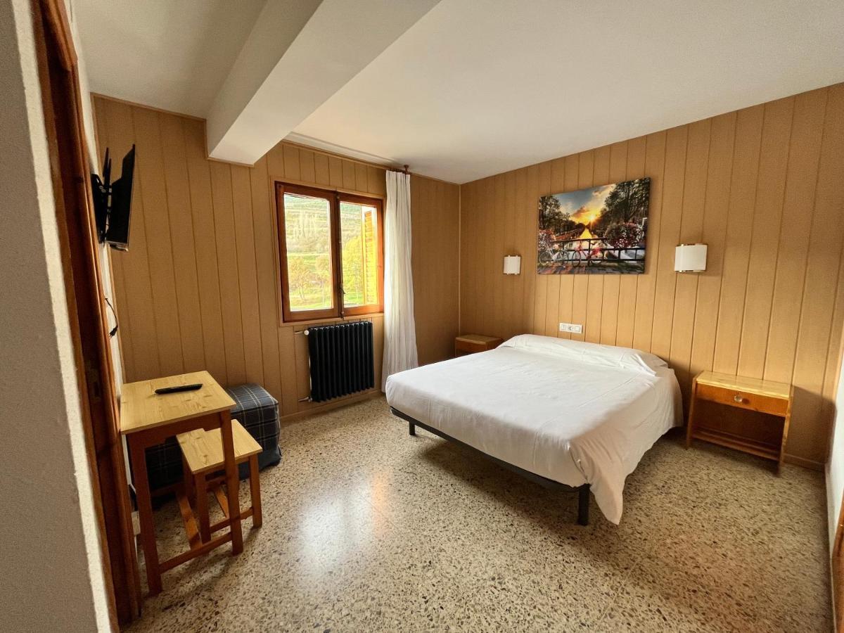 Meson De Castiello Guest House กาสเตียโญ เด ฮากา ภายนอก รูปภาพ
