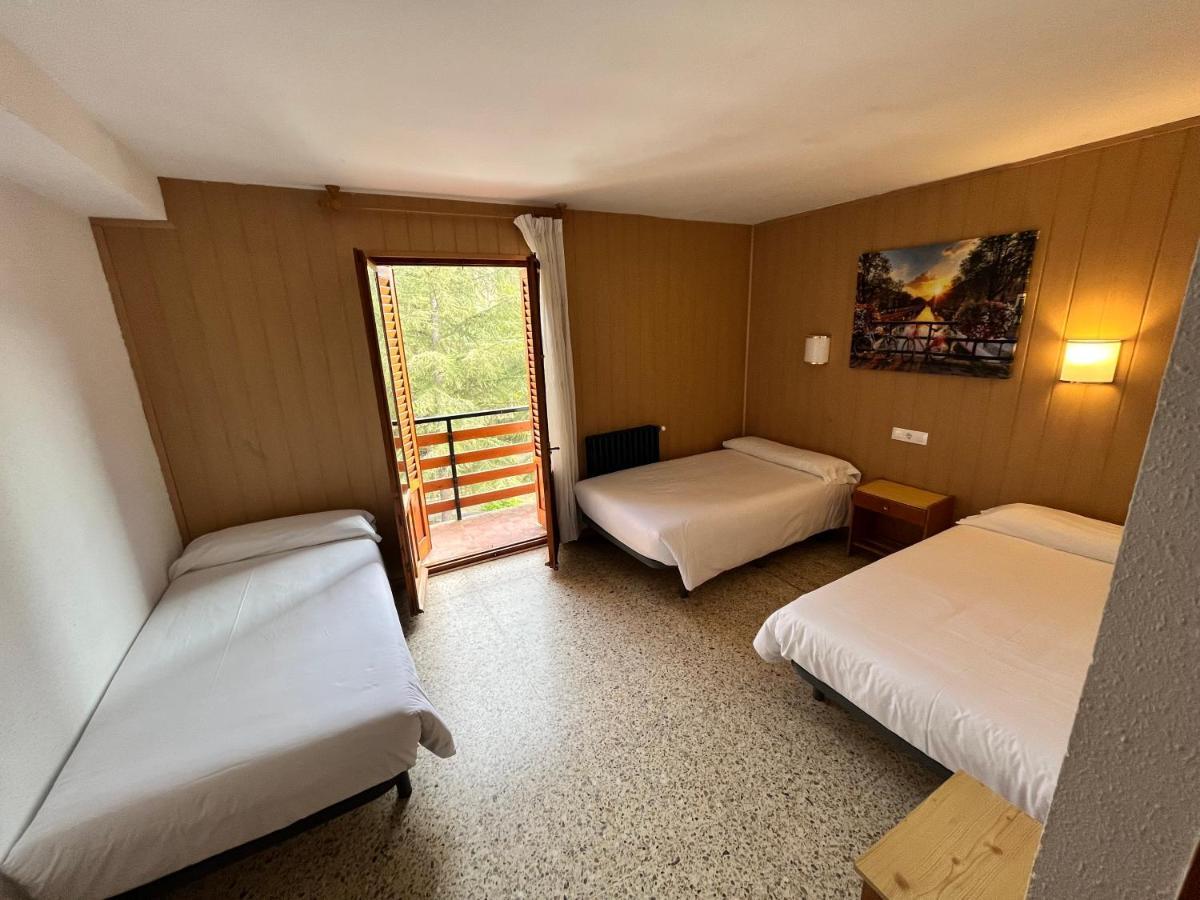 Meson De Castiello Guest House กาสเตียโญ เด ฮากา ภายนอก รูปภาพ