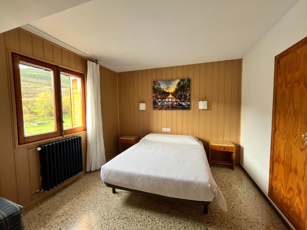 Meson De Castiello Guest House กาสเตียโญ เด ฮากา ภายนอก รูปภาพ