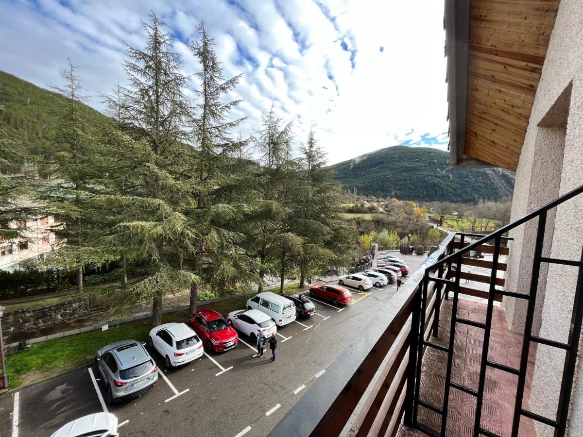 Meson De Castiello Guest House กาสเตียโญ เด ฮากา ภายนอก รูปภาพ
