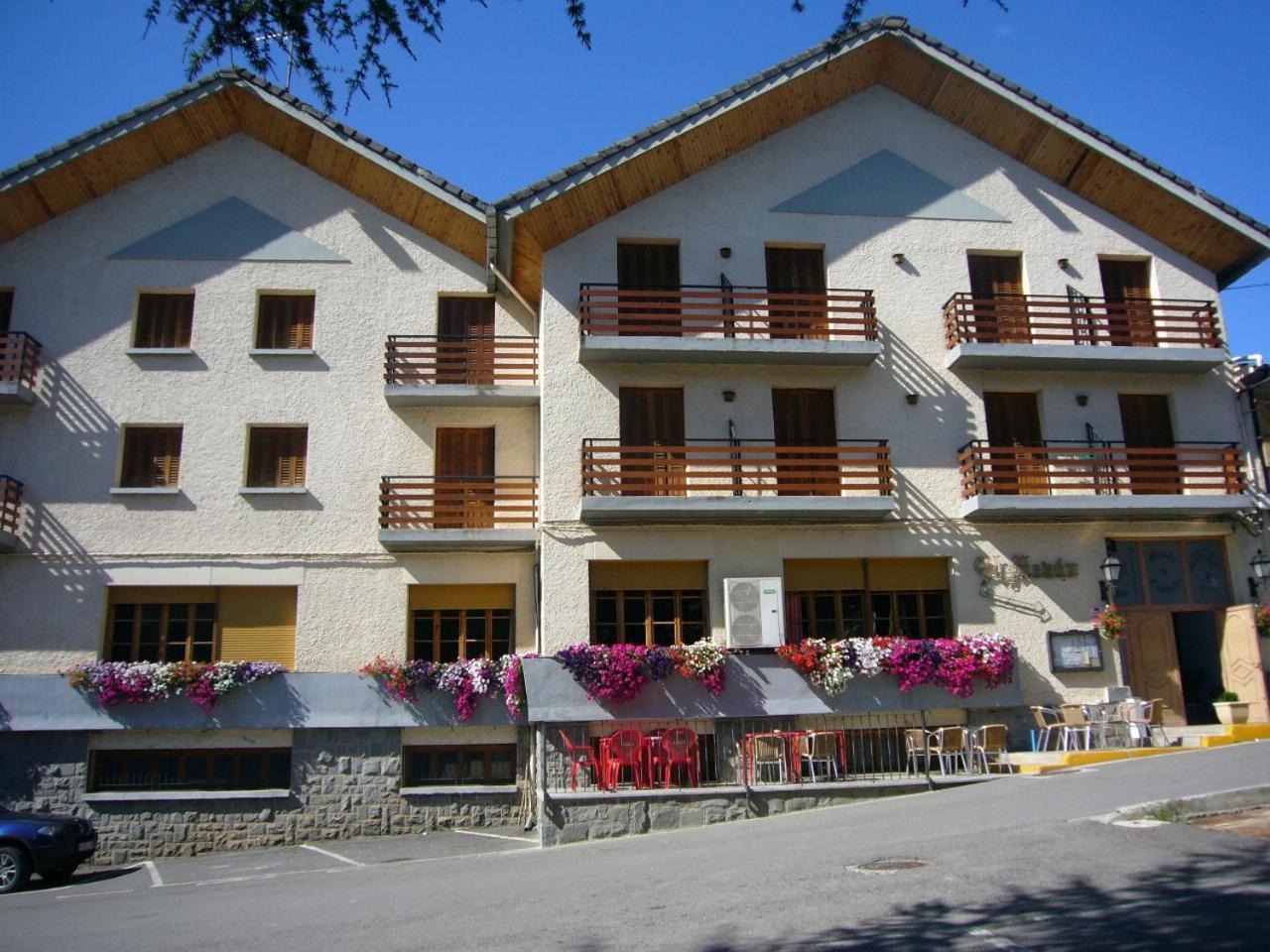 Meson De Castiello Guest House กาสเตียโญ เด ฮากา ภายนอก รูปภาพ